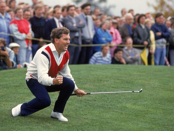 thumbnail image 2 of Lanny Wadkins Sports Illustrated August 22, 1977 – Original Vintage Golf Magazine 2 of 5